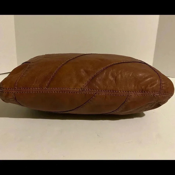 Fossil brown distressed leather hobo handbag - Picture 3 of 8